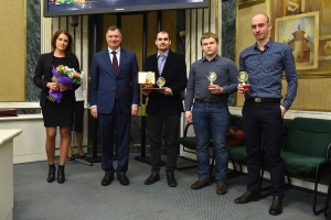 В Стройкомплексе Москвы вручили награды лучшим молодым специалистам в области дорожного строительства