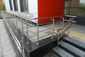 Стройкомплекс проверил доступность новостроек для инвалидов