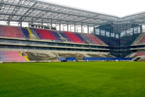 Красно-синий – самый стильный