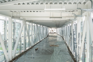 Переходы между корпусами МКНЦ им. Логинова готовы на 60%