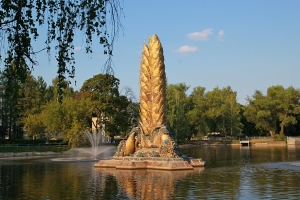 Началась реставрация фонтана «Золотой колос»