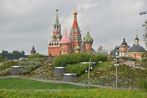 Парк «Зарядье» принял уже 250 тысяч посетителей