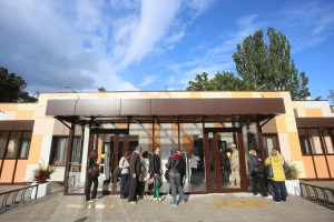 Поставили на 100-метровку