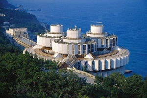 На побережье в Крыму приземлилась «летающая тарелка»