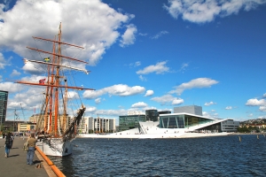 Оперный театр в Осло: пешеходный айсберг норвежских фьордов