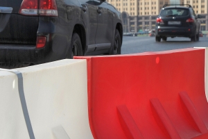 Движение по Маросейке ограничили для реконструкции инженерных сетей