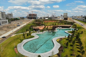 Парк «Тюфелева роща» с перголой и голубой лагуной создан на ЗИЛе