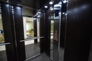 Лифты для домов по реновации: установка ловителей кабины и запекание деталей