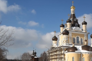 В Новой Москве ввели каменный храм Воскресения Христова