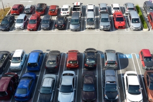 На месте сноса торгового самостроя в Отрадном создали парковку