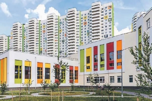 Школа в три луча, трансформеры и фонтаны