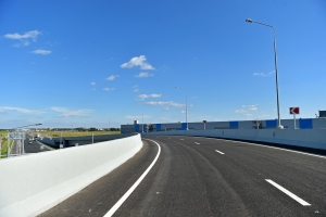 Готовы пролеты эстакады на трассе от МКАД до аэропорта Остафьево