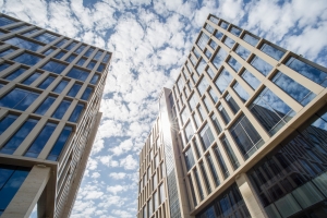 Застройщики начали получать льготы на возведение нежилой недвижимости за ТТК