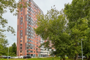 Жильцам дома на ул. Верхоянская выдают ключи от квартир по реновации