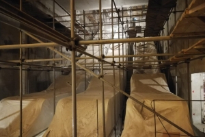 Все эскалаторы на станции метро «Смоленская» демонтировали