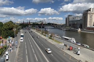 «Это наш город»: ремонт Большого Каменного моста в столице ведут круглосуточно