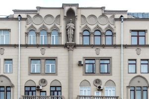 Доходный дом c рыцарем на фасаде в районе Тверской отреставрируют