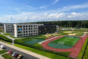 В ЖК «Цветочные поляны» ввели школу на 1200 мест