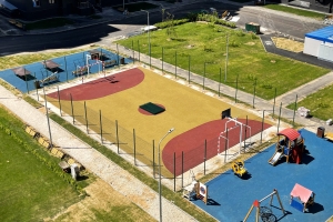 В проблемном ЖК «Марушкино» обустроили спортивные площадки