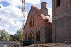 Купола и кресты на храме в районе Северный установят в конце октября