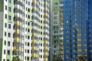 Более 80 жилых домов новых серий построят в Москве до конца 2018 года - Хуснуллин