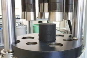 На дорожных стройках Москвы прошло более 400 проверок с января