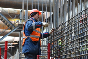 Кадровую проблему строительной отрасли будут решать комбинированным методом