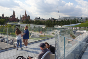 Знаменитости расскажут посетителям «Зарядья» о мерах против коронавируса