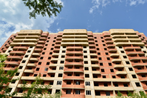 Проблемный дом в поселении Кокошкино введут в 2023 году