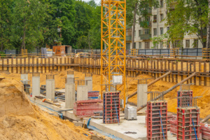 Началась разработка котлована для строительства дома по реновации в Черёмушках