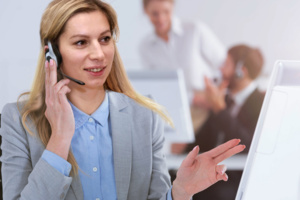 В Едином контактном центре Стройкомплекса помогут оформить АГР