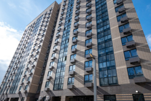 В 2024 году москвичи онлайн записались на осмотр жилья и заключение договоров по программе реновации более 5,6 тысячи раз