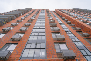 Квартиры по реновации получили более 500 жителей Филимонковского