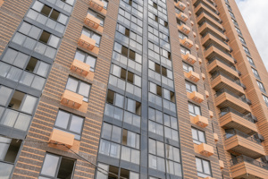 В районе Перово началось заселение шестой новостройки по реновации