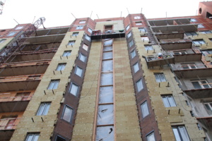 Начата гидроизоляция кровли домов 2 и 4 проблемного ЖК «Воскресенское»