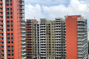 В проблемном ЖК «Терлецкий парк» начали асфальтировать детские и спортивные площадки