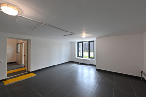 Город передал москвичам права собственности на 35 нежилых помещений в сентябре