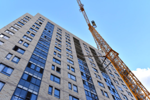 14 жилых домов строят по программе реновации в шести районах СЗАО