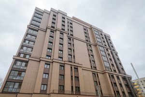 Около 700 участников реновации начали осмотр новых квартир на востоке столицы