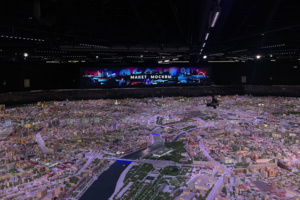 Светотехническое шоу и концерты ждут гостей павильона «Макет Москвы» 9 мая