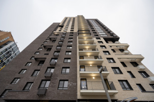 Более 95% семей из четырех домов переехали в новый ЖК по реновации в Электролитном проезде