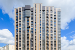 Почти 120 семей переехали в новый дом по реновации в Южном Бутове