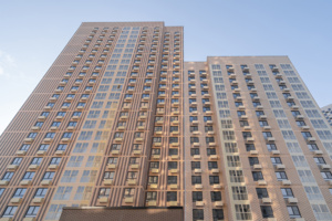 По программе реновации в Алтуфьевском районе расселили первый дом