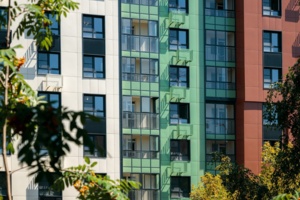 Свыше 11,8 тыс. москвичей получили новое жилье по реновации в СЗАО