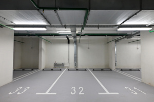 Предприниматель по требованию города отремонтировал здания служебных гаражей в районе Бабушкинский