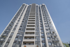 Жильцы двух пятиэтажек начали осмотр квартир по реновации в новостройке в районе Головинский