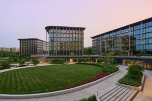 Владимир Ефимов: завершено строительство делового комплекса в Можайском районе