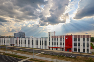 Завершено обустройство фасадов в двух новых корпусах технопарка «Алабушево» в Зеленограде