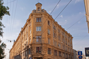 После реставрации здание Большой Сибирской гостиницы в центре Москвы займет Росфиннадзор