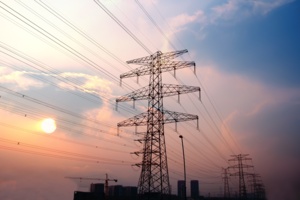 Красные и белые шары обеспечат безопасность ЛЭП в Новой Москве